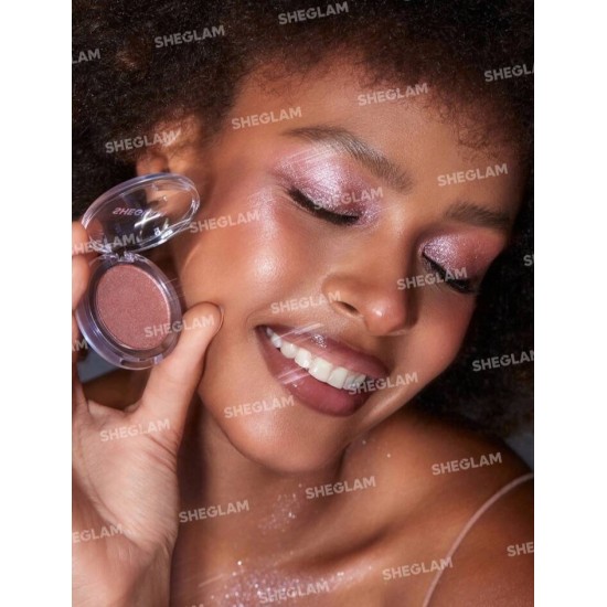 ظلال العيون اللامعة من SHEGLAM Enigma 